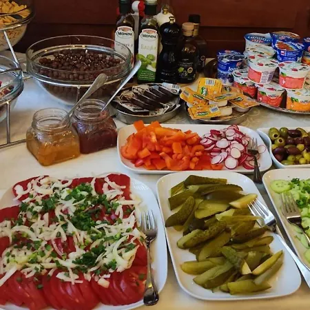 Pod Gwiazdami & 库多瓦-兹德鲁伊