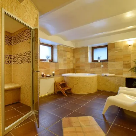 Pod Gwiazdami&spa Nocleg ze śniadaniem 3*